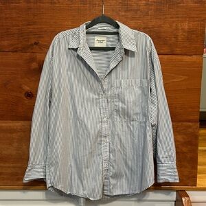 Abercrombie & Fitch oversized poplin shirt